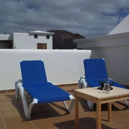 Playa Blanca Sleeps 6 Pool Wifi Villa Playa Blanca (Lanzarote)