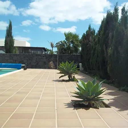 Playa Blanca Sleeps 6 Pool Wifi Willa *