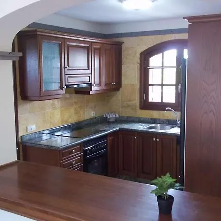Playa Blanca Sleeps 6 Pool Wifi *